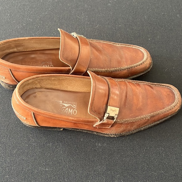 Salvator Ferragamo men’s light brown leather loafers - Picture 4 of 7